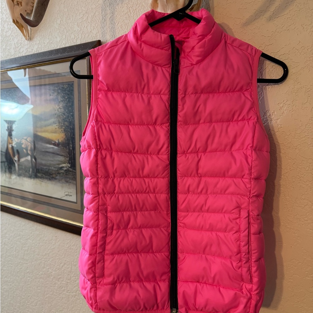 Girls puffer vest. Like new